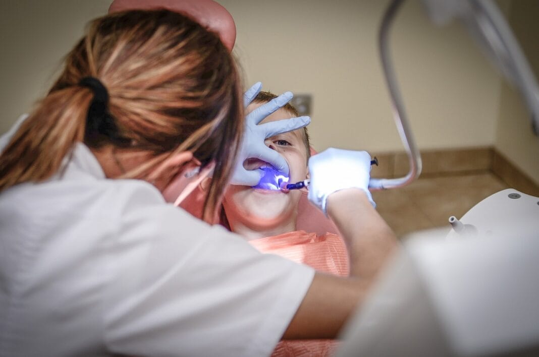 dentist-428649_1280